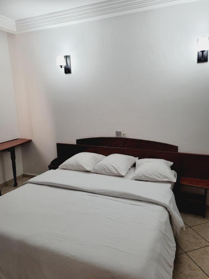 Hotel Altitel Bafoussam Eksteriør bilde