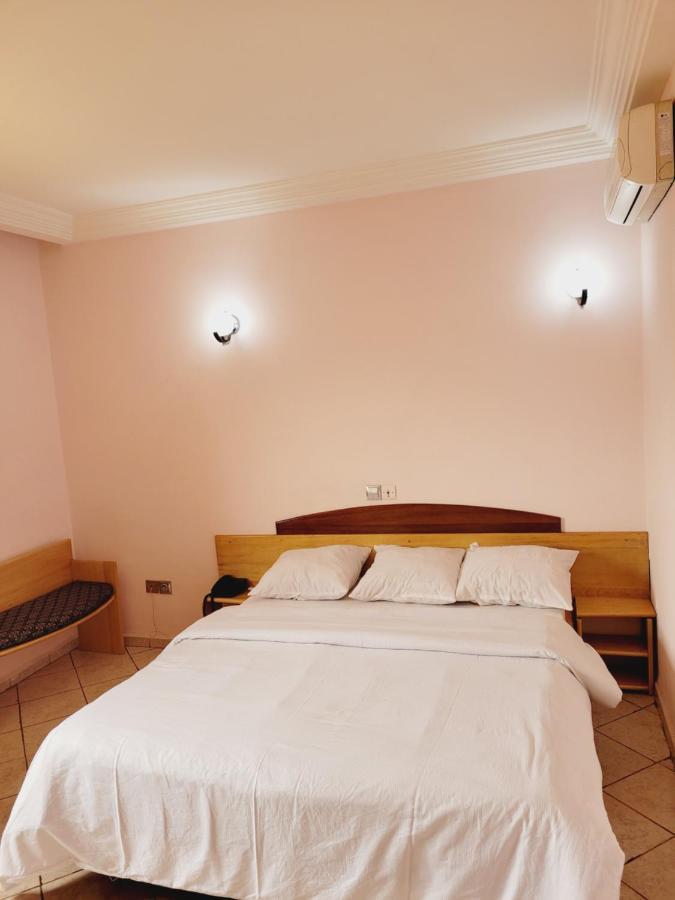 Hotel Altitel Bafoussam Eksteriør bilde